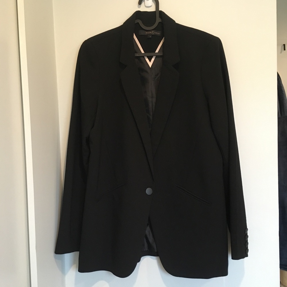Willow & Thread by Reitmans black blazer Size 13